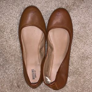 Tan slip on flats
